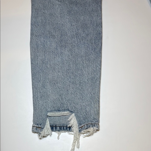 American Eagle Outfitters Mom Jean Blown Out Blue Distressed Size 2 Regular - Picture 5 of 10